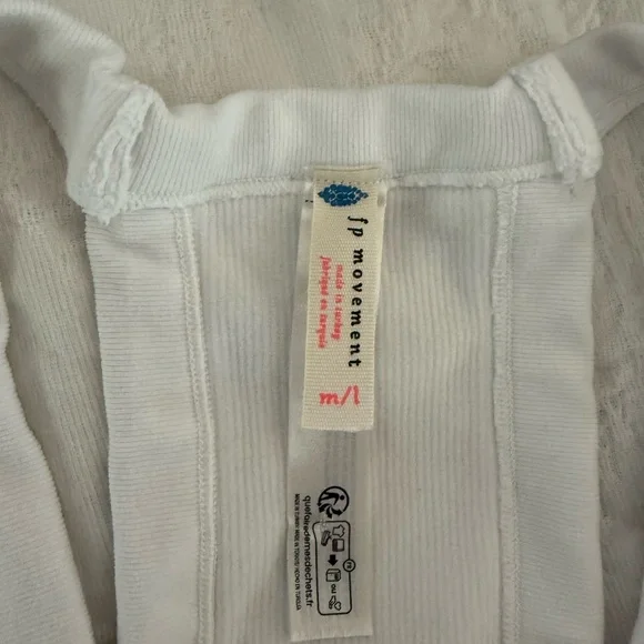 NWT Free People FP Movement Women's All Clear V Neck Cami M/L - Picture 5 of 5